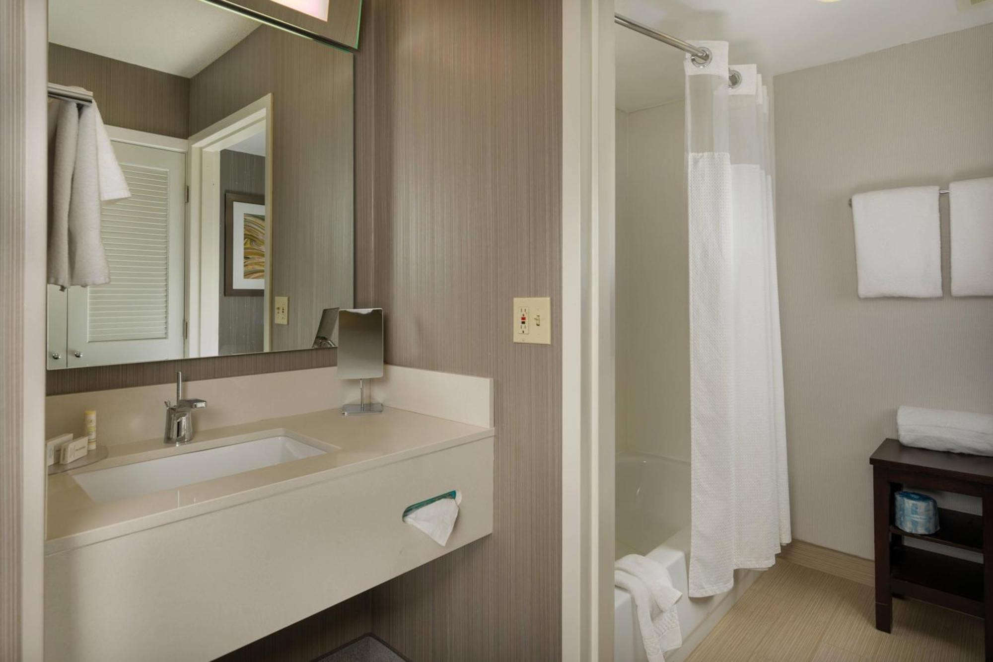 Hotel Courtyard By Marriott New Haven Orange Extérieur photo